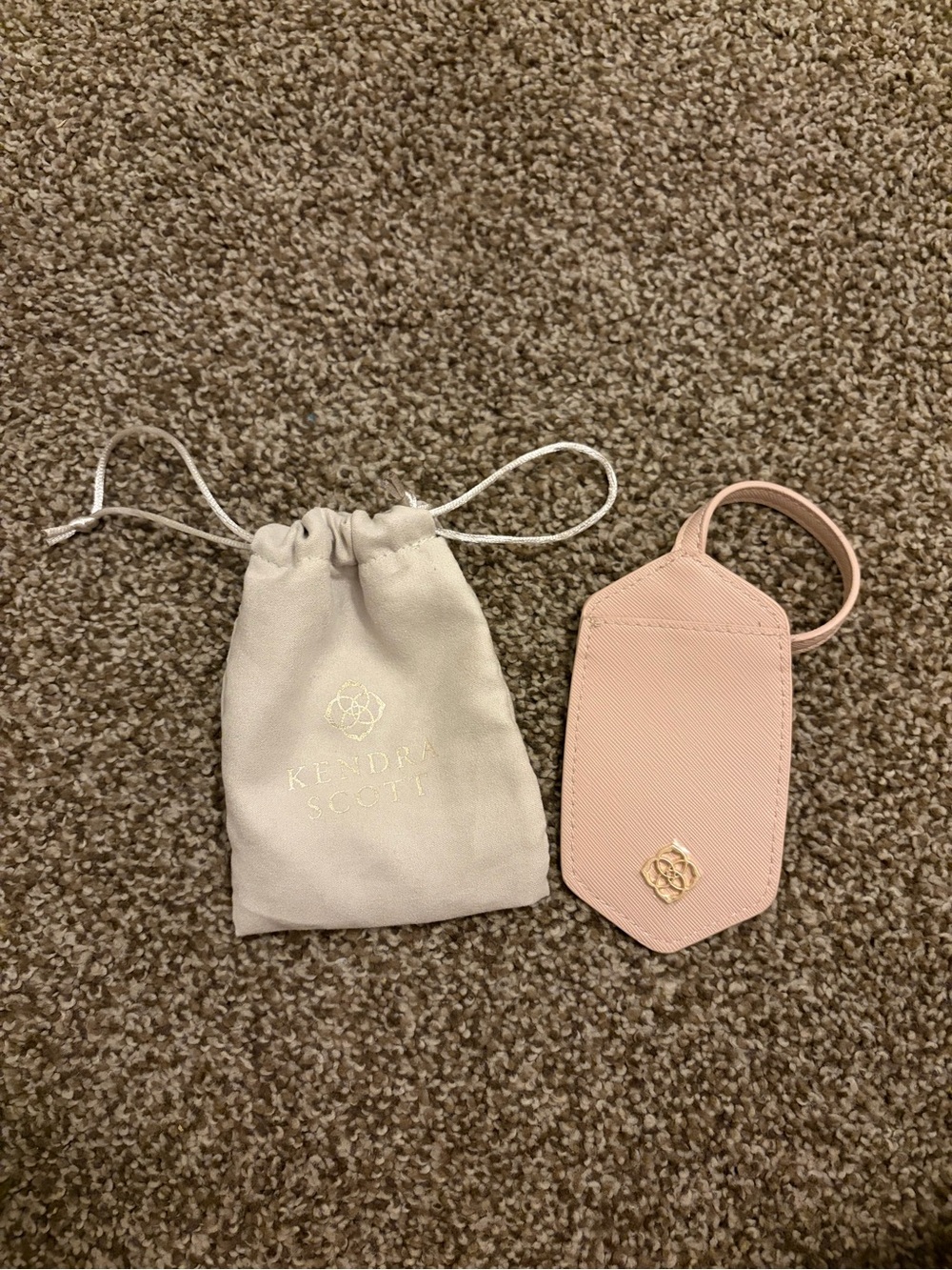 NWT Kendra Scott Pink Leather Luggage Tag